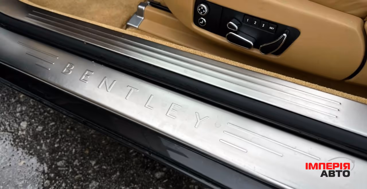 Bentley Continental GTC - фото 15