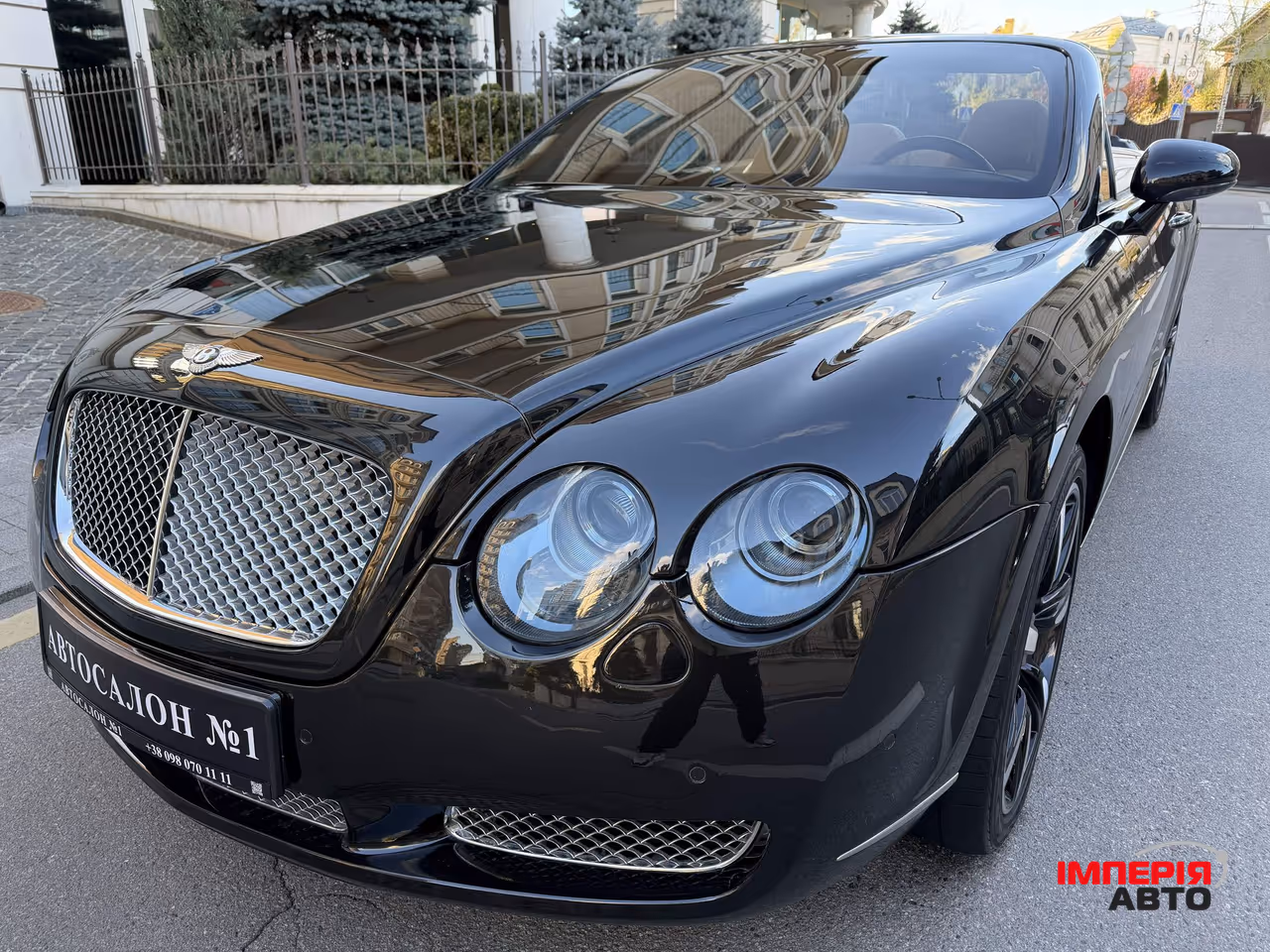 Bentley Continental GTC - фото 2