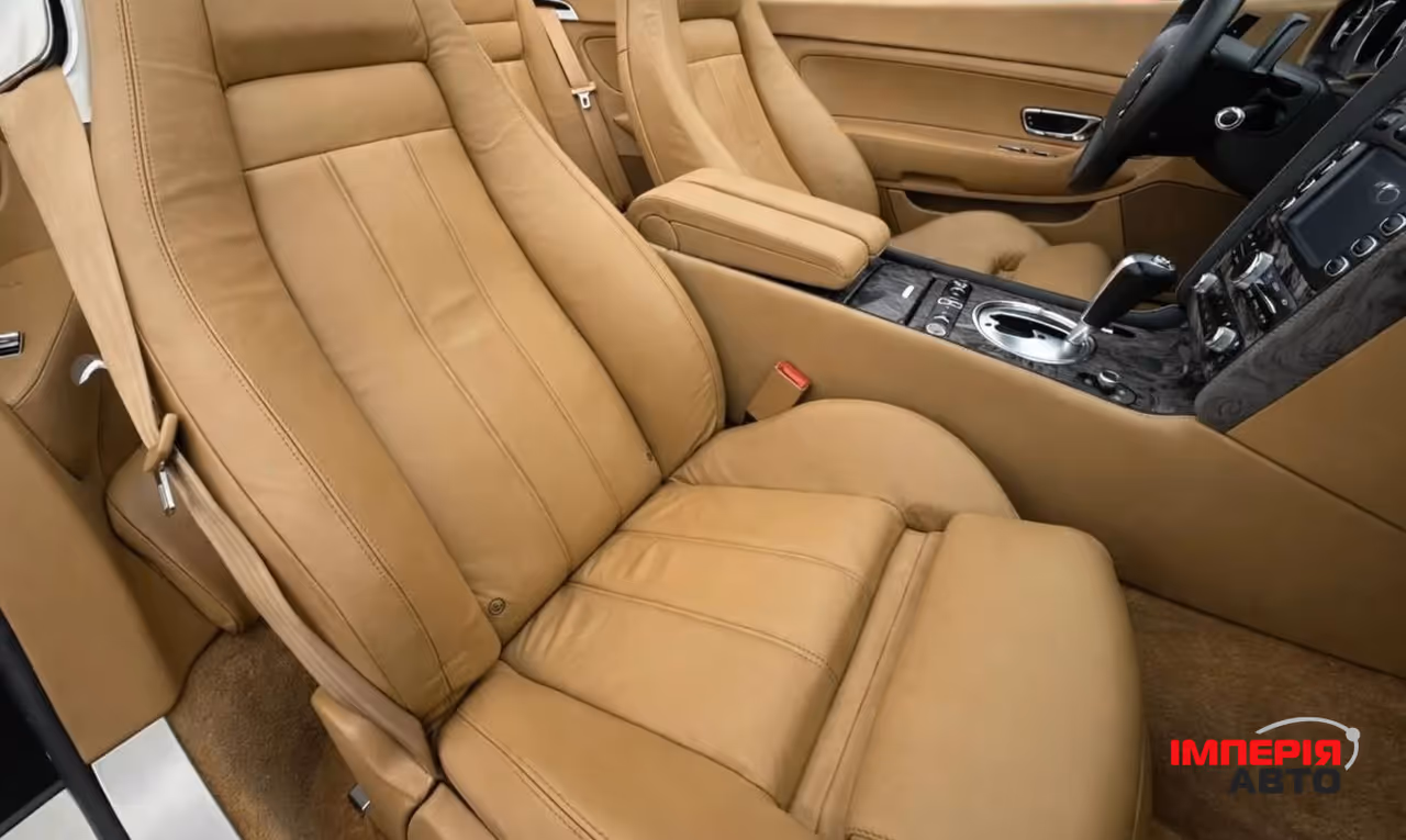 Bentley Continental GTC - фото 23