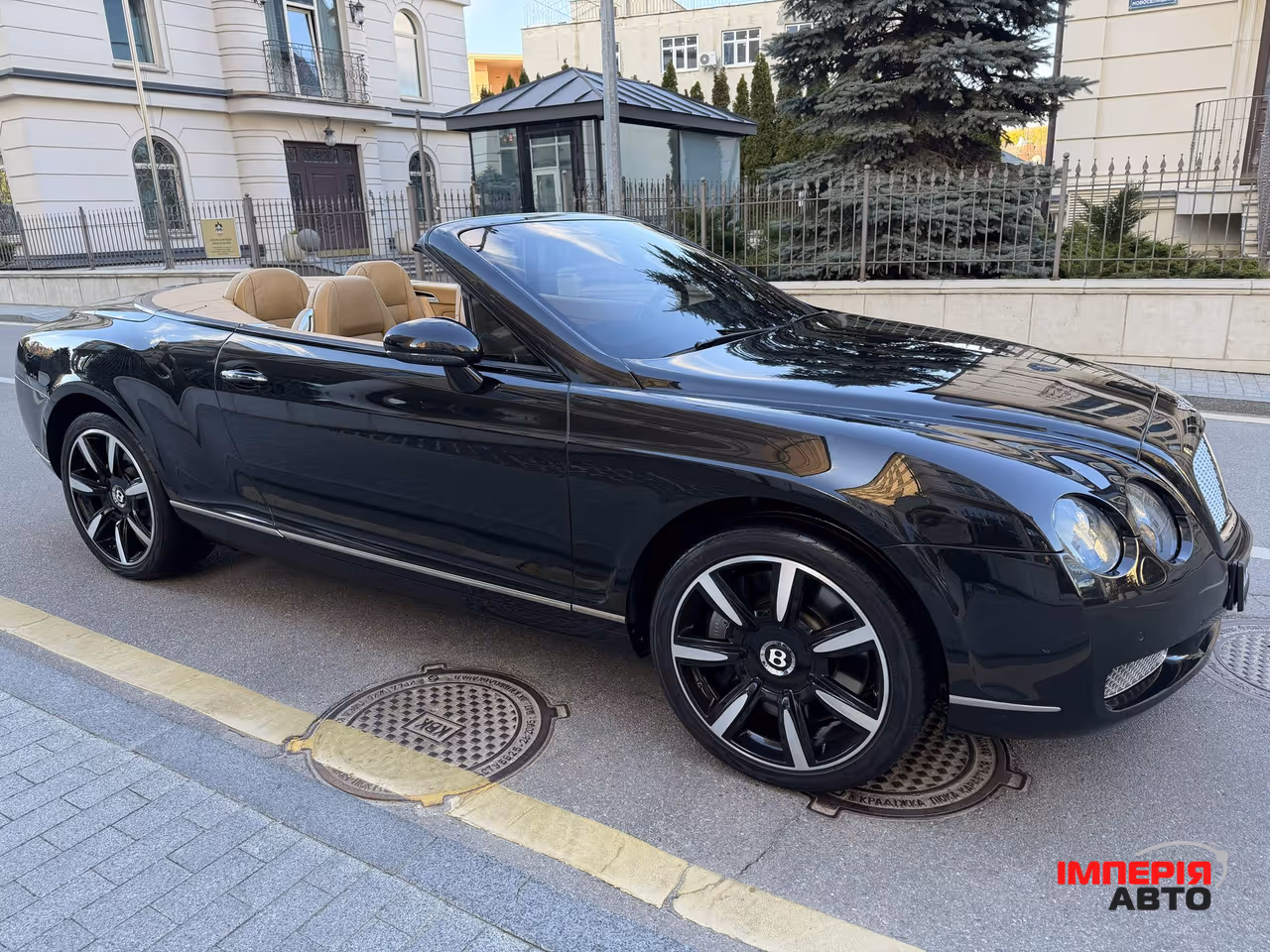 Bentley Continental GTC - фото 7