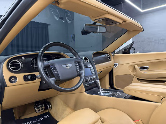 Bentley Continental Flying Spur - фото 4