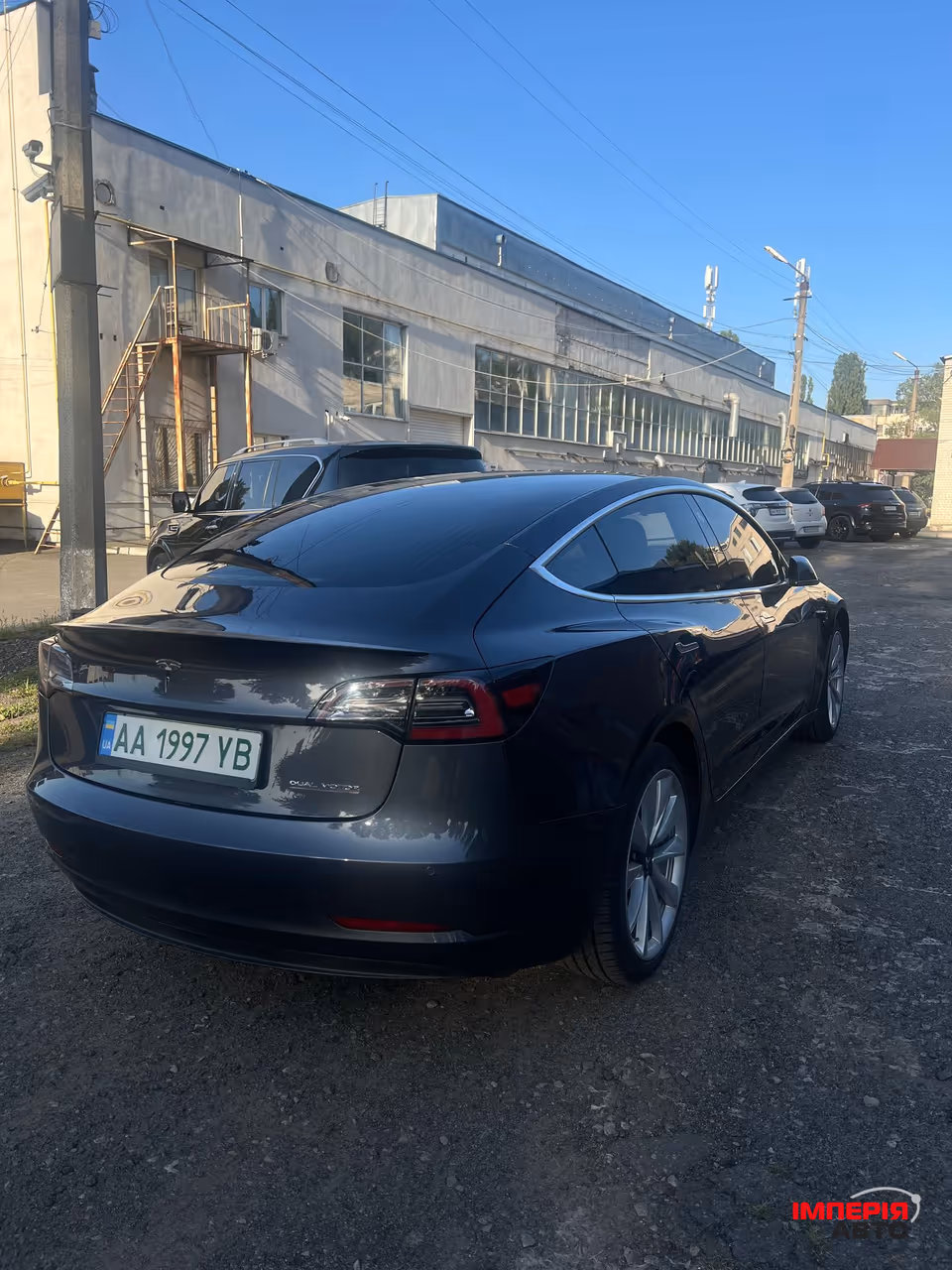 Tesla Model 3 - фото 4