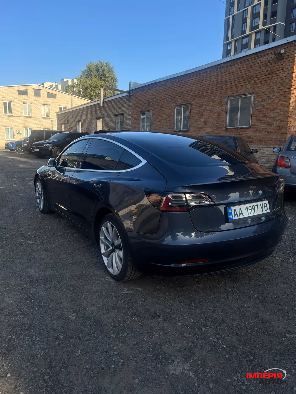 Tesla Model 3 - фото 5