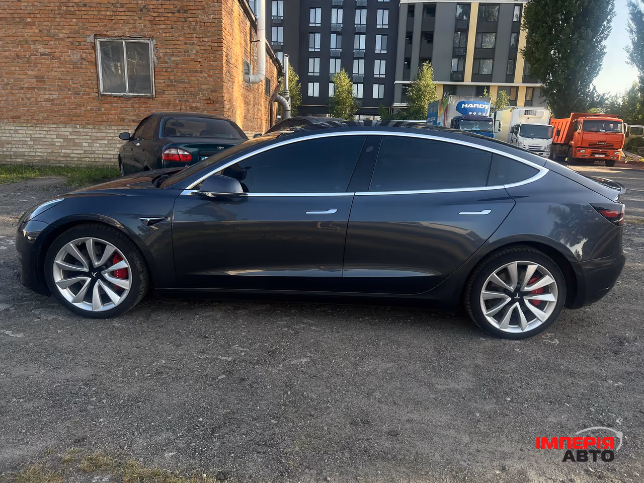 Tesla Model 3 - фото 7
