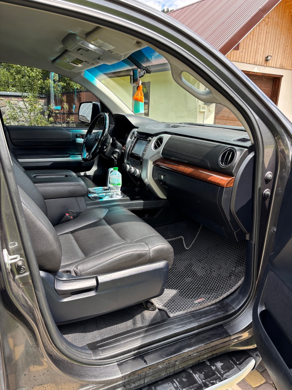 Toyota Tundra - фото 4