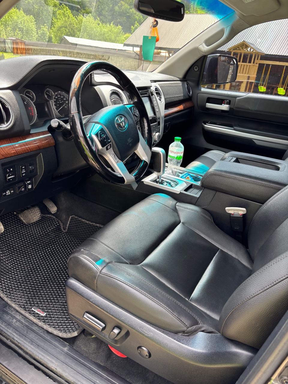 Toyota Tundra - фото 8