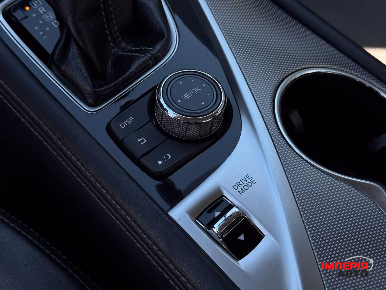 Infiniti Q50 - фото 32