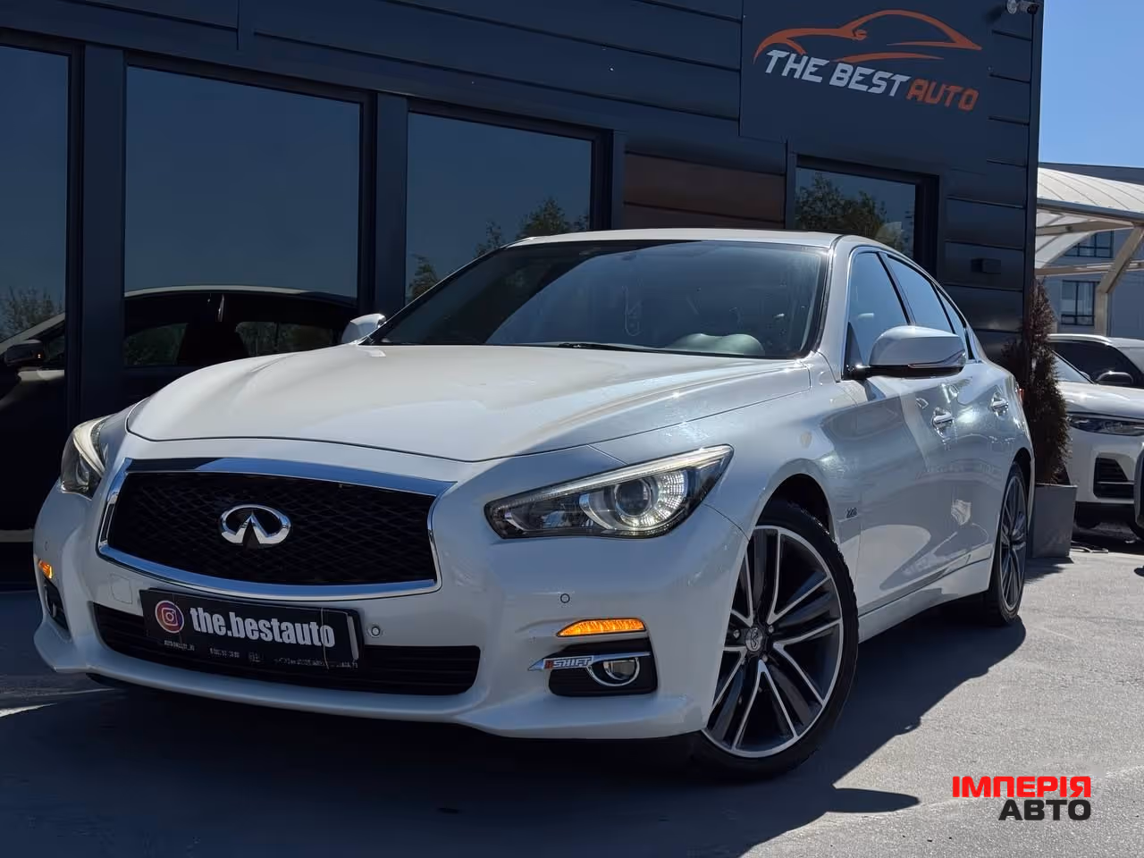 Infiniti Q50 - фото 1