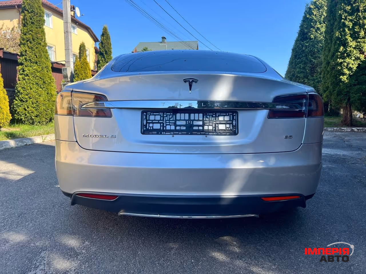 Tesla Model S - фото 3