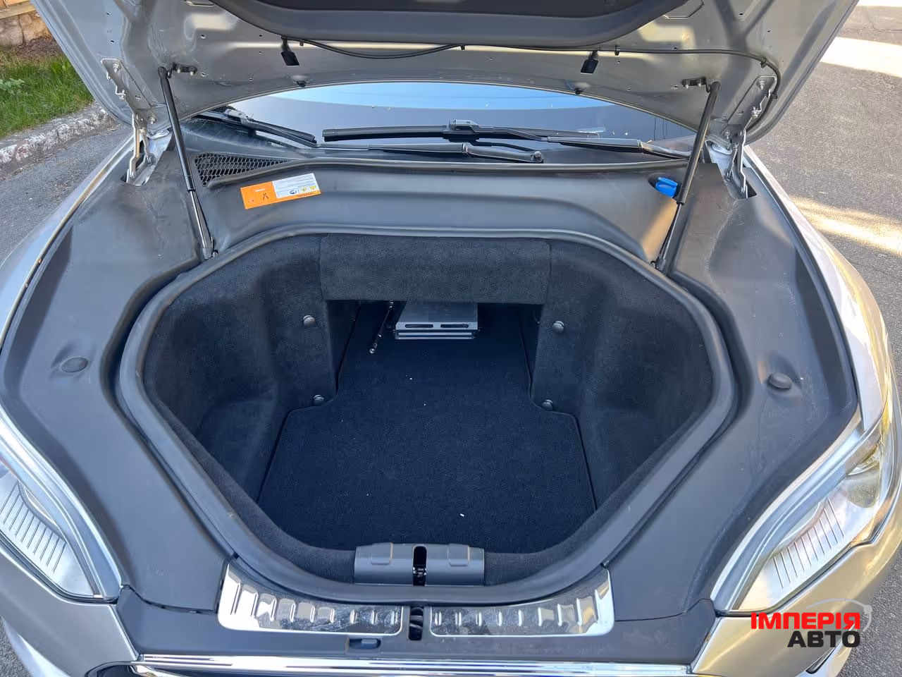Tesla Model S - фото 16