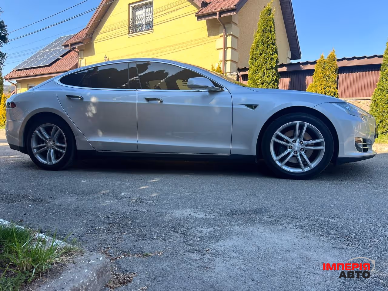 Tesla Model S - фото 8