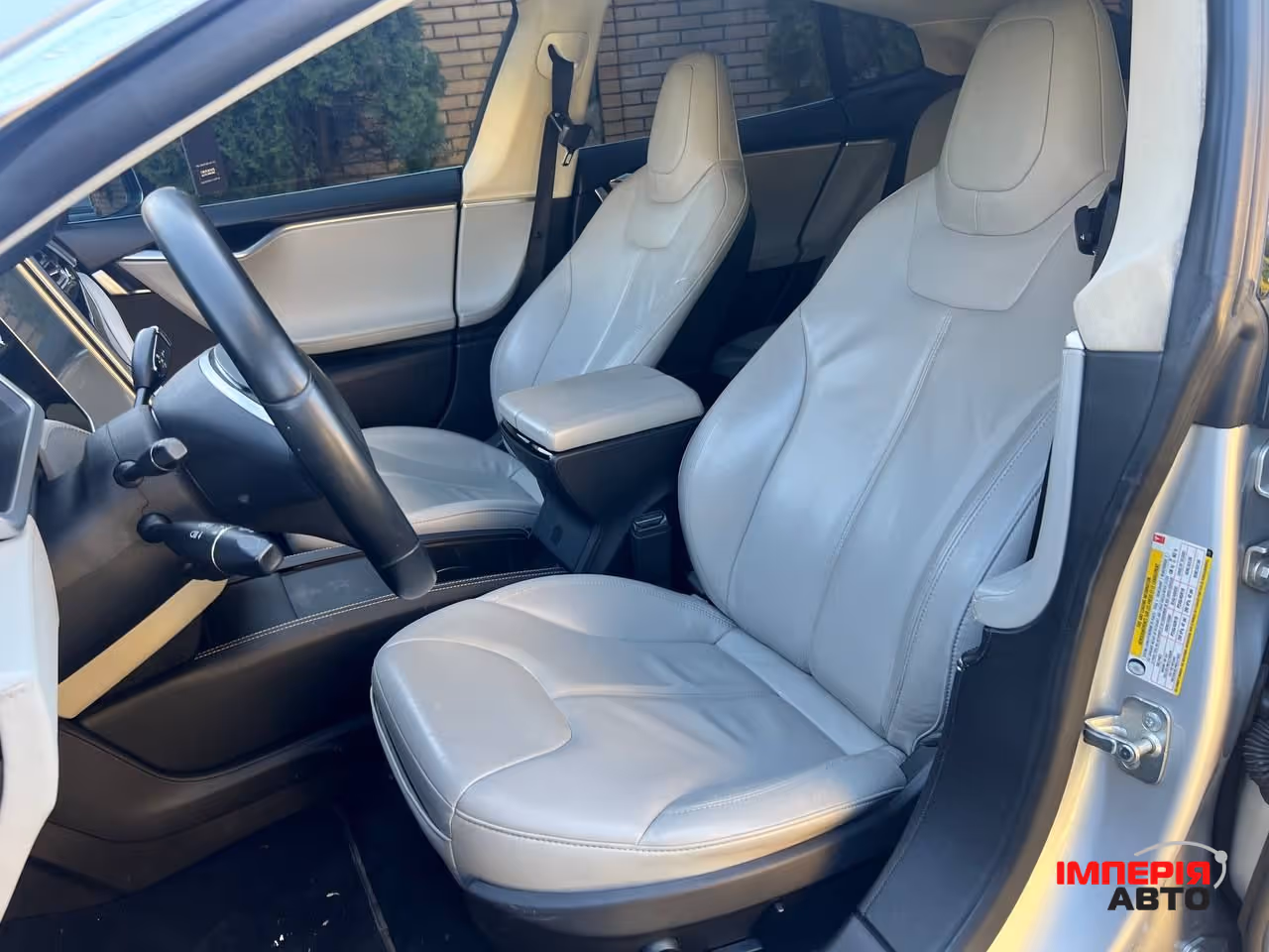 Tesla Model S - фото 12