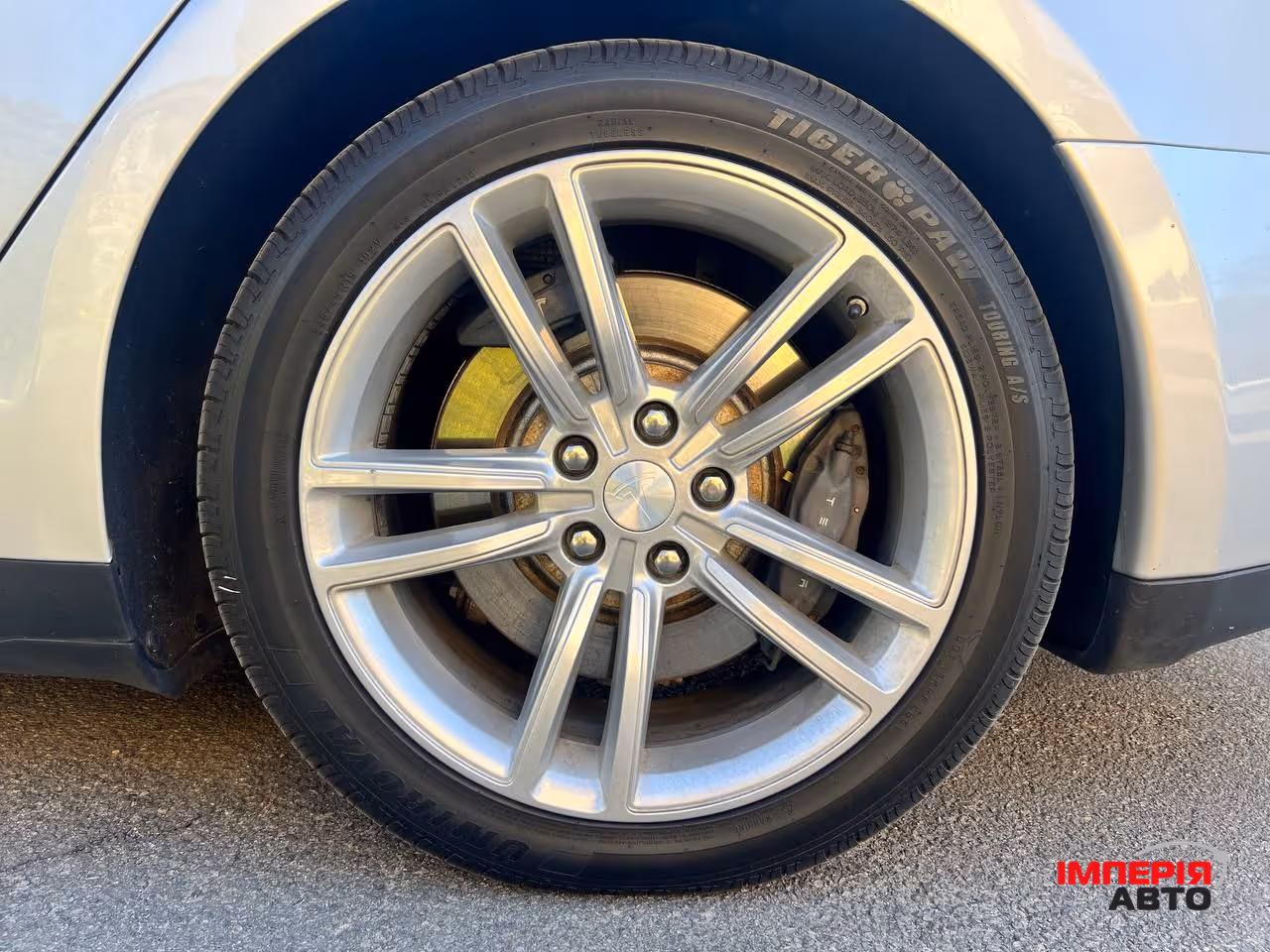 Tesla Model S - фото 4
