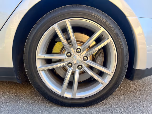 Tesla Model S - фото 4