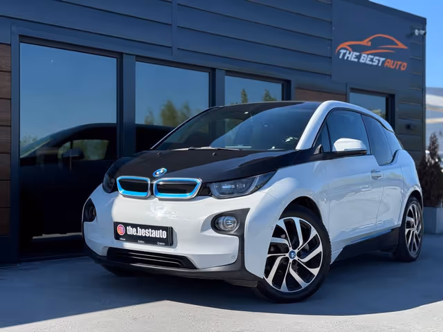 BMW i3 - фото 1