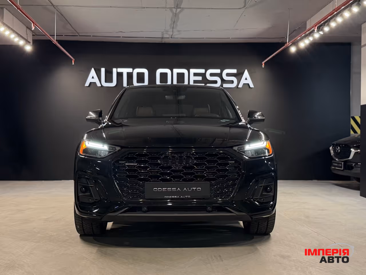 Audi Q5 Sportback - фото 1