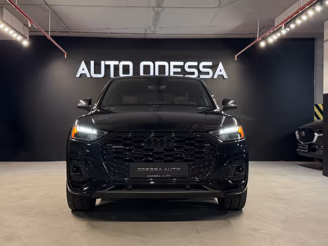 Audi Q5 Sportback - фото 1