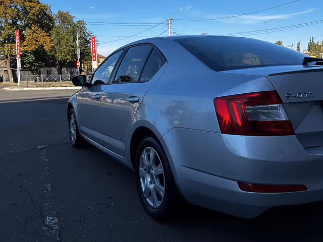 Skoda Octavia - фото 3