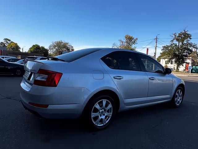 Skoda Octavia - фото 2