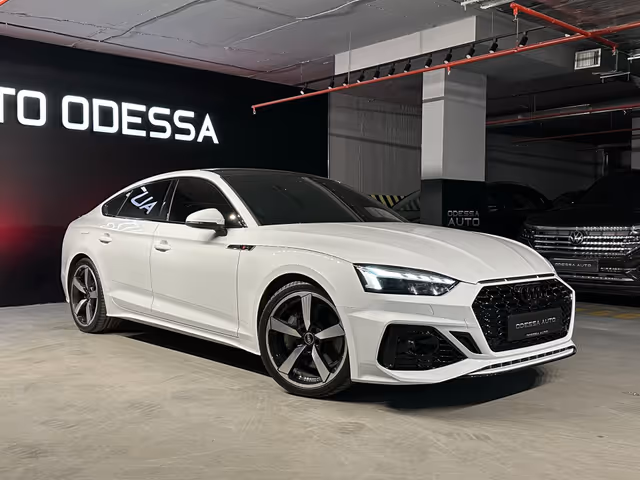 Audi A5 - фото 1