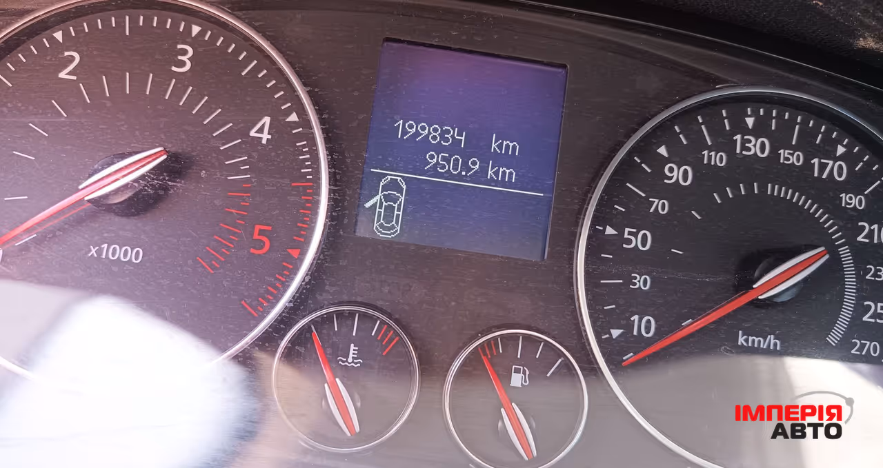 Renault Laguna - фото 17