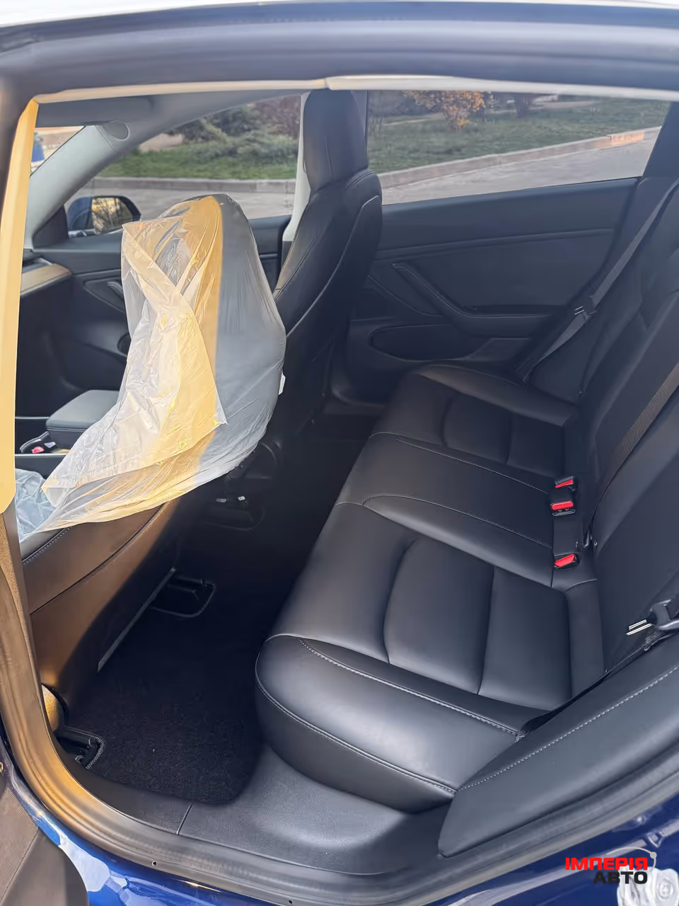 Tesla Model 3 - фото 8