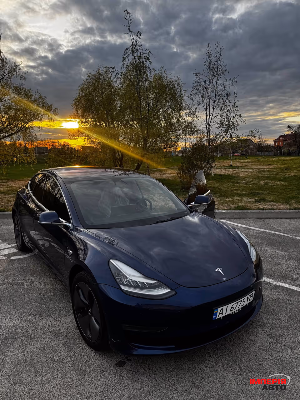 Tesla Model 3 - фото 1