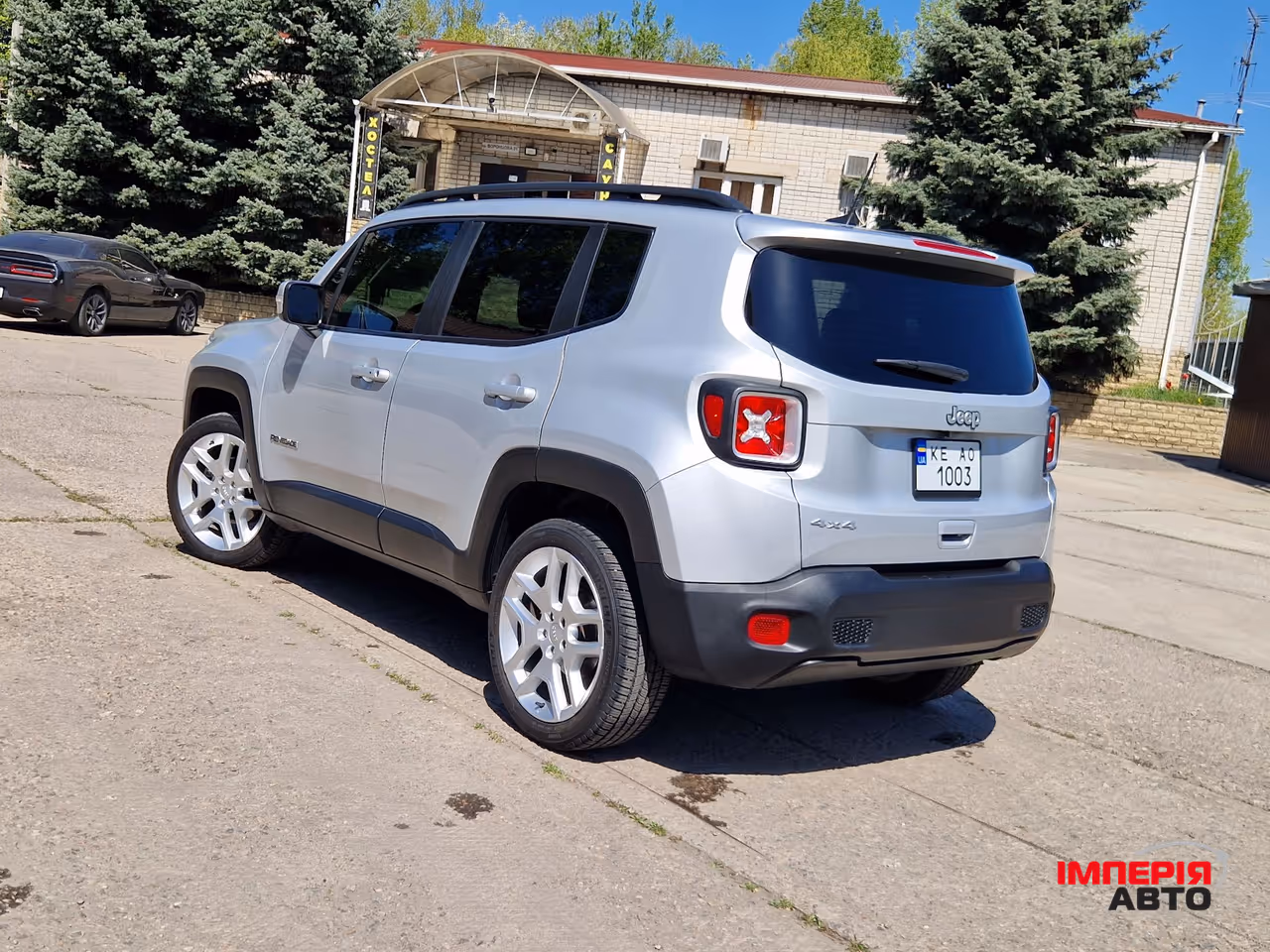 Jeep Renegade - фото 6