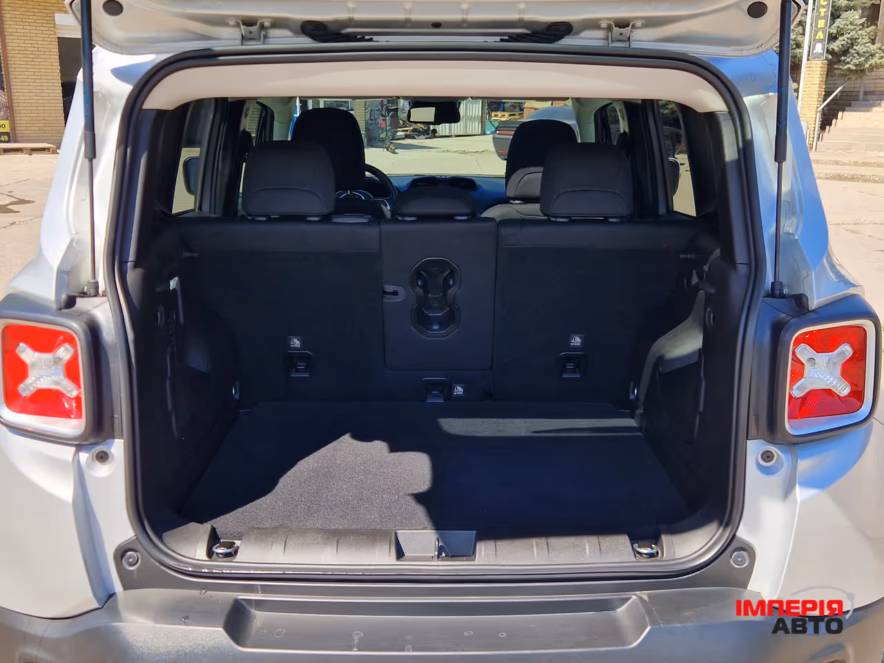 Jeep Renegade - фото 35