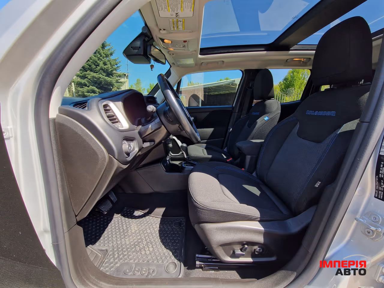 Jeep Renegade - фото 15