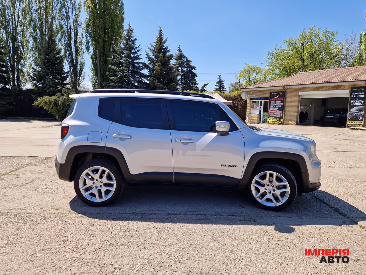Jeep Renegade - фото 3