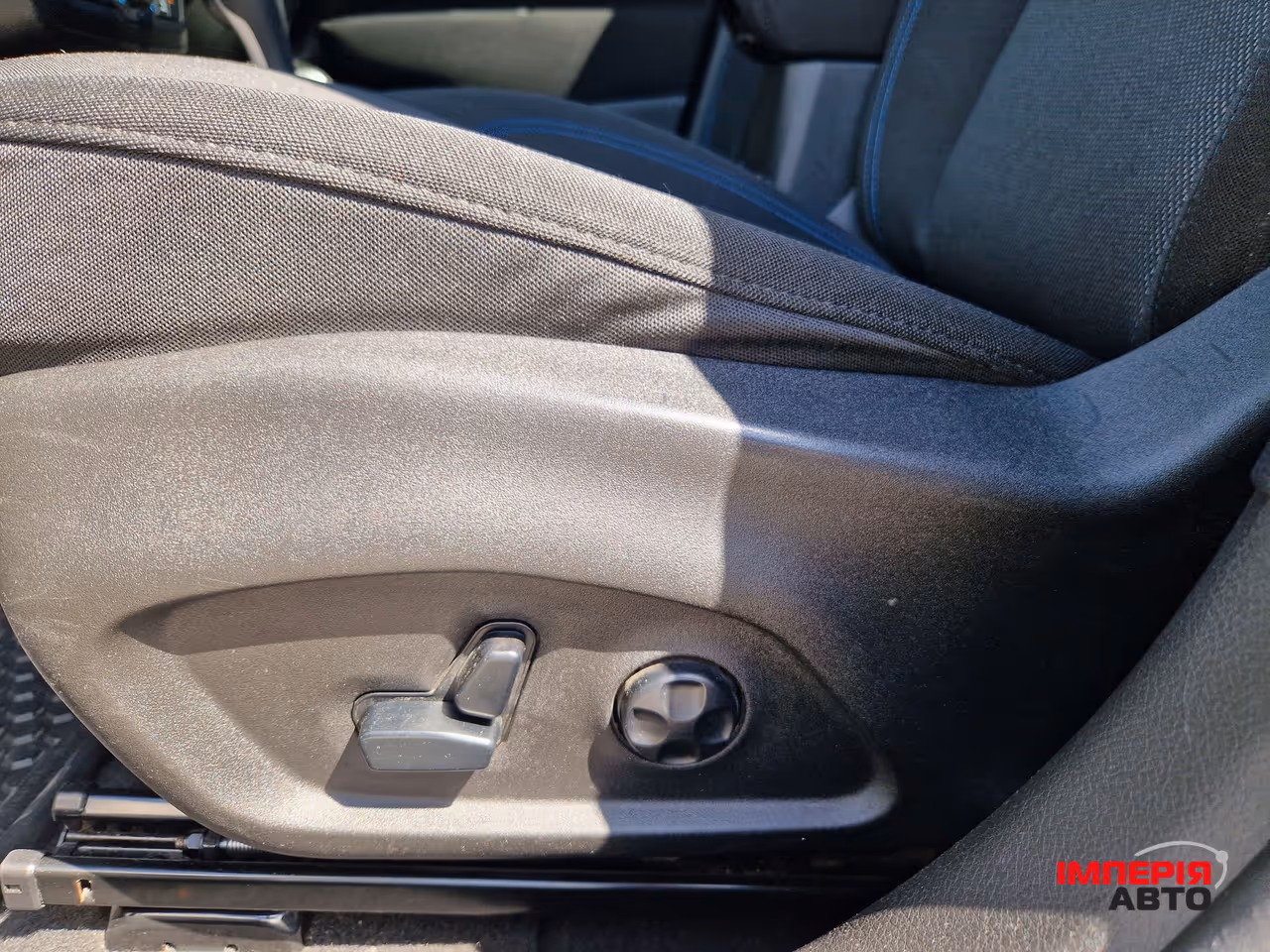 Jeep Renegade - фото 16