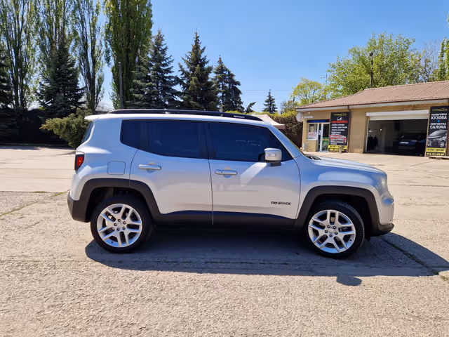 Jeep Renegade - фото 3