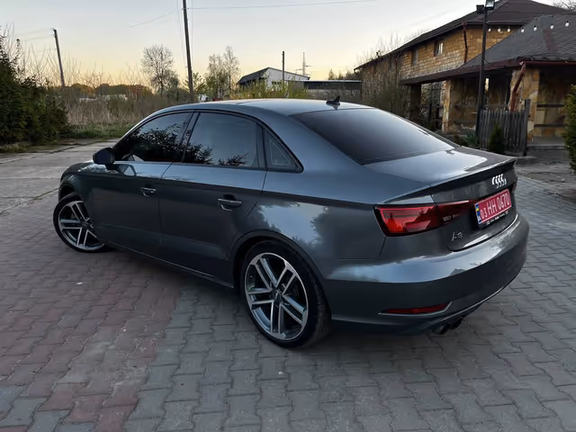 Audi A3 - фото 4