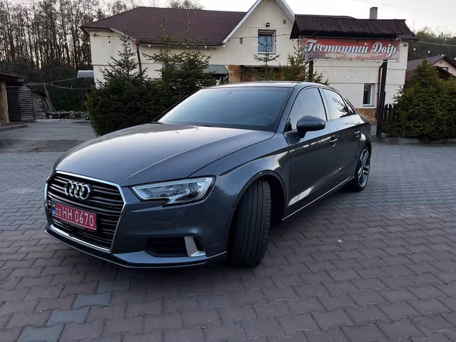 Audi A3 - фото 5