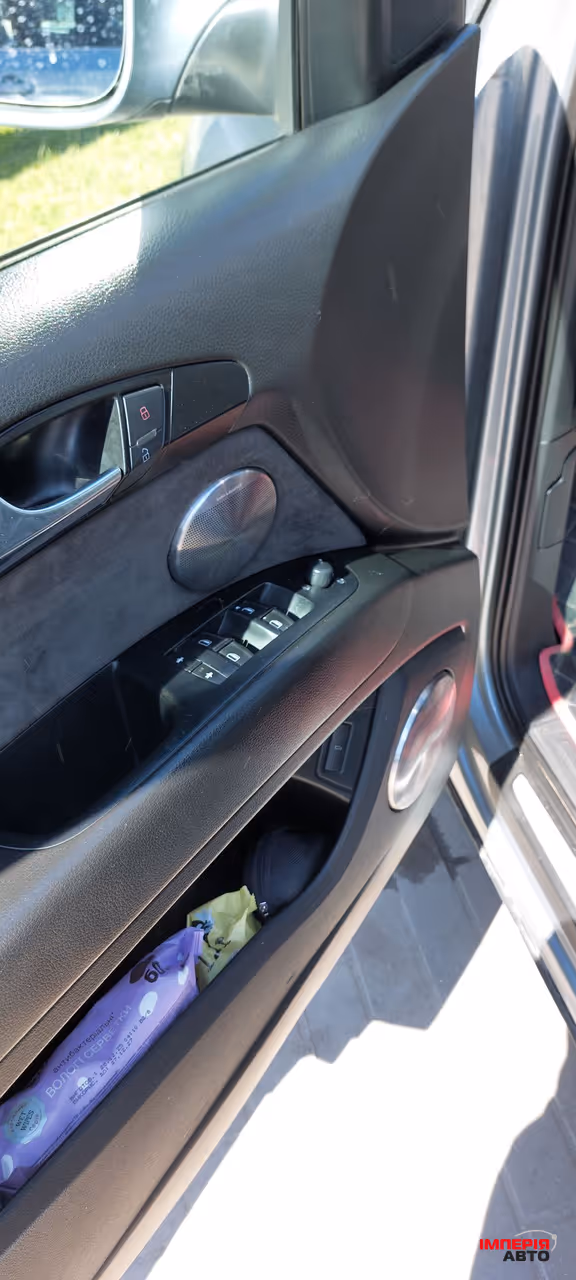 Audi Q7 - фото 19