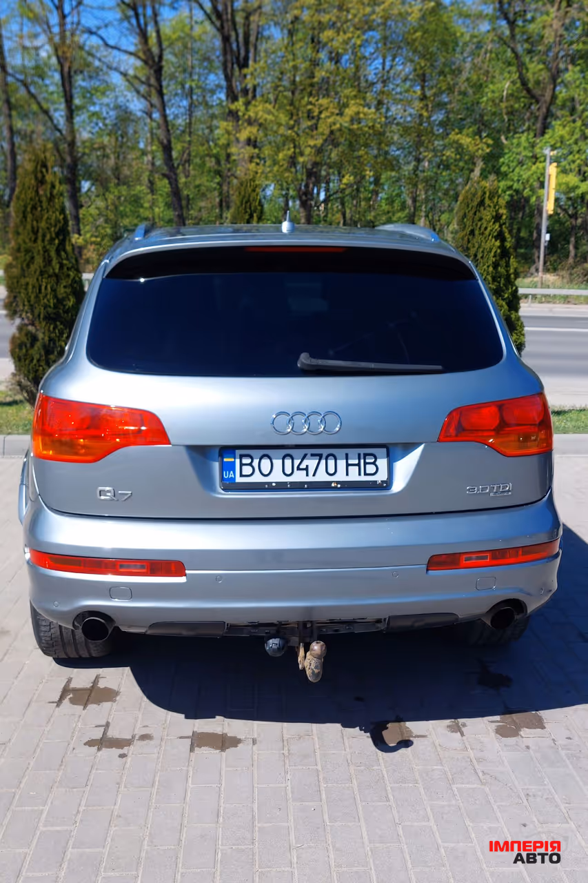 Audi Q7 - фото 4