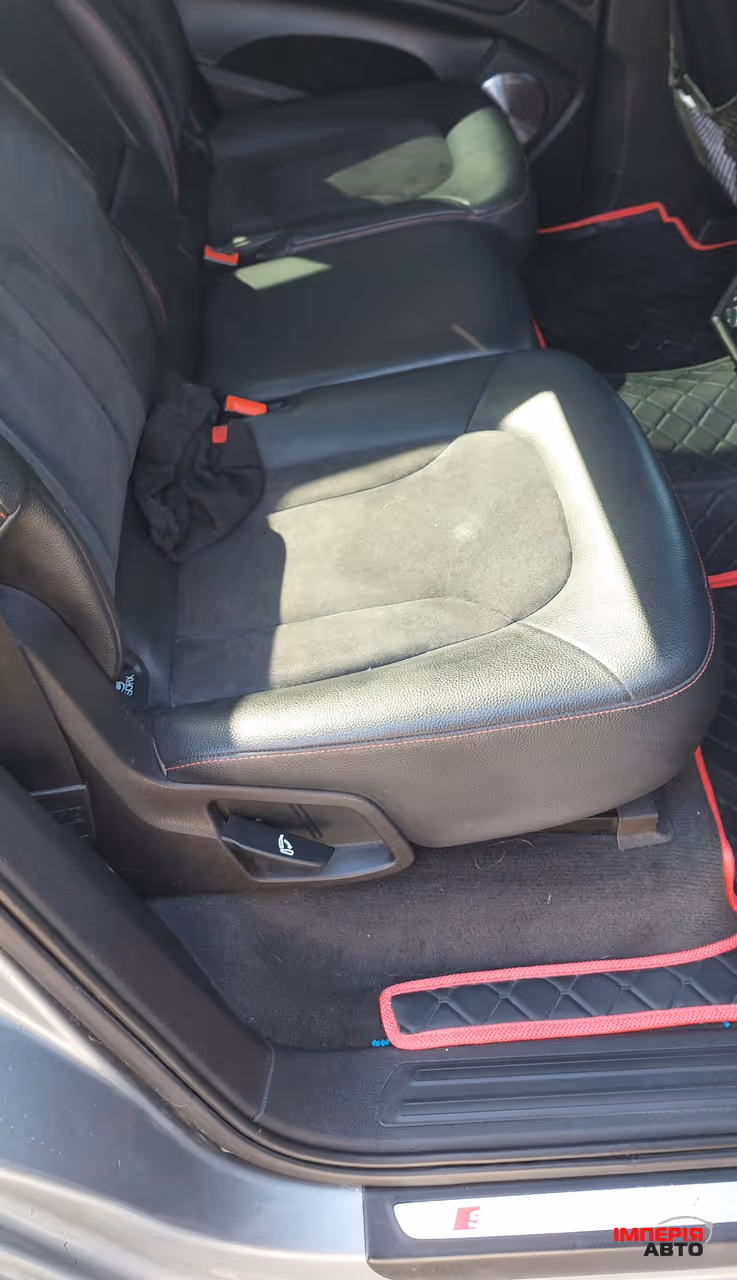 Audi Q7 - фото 11