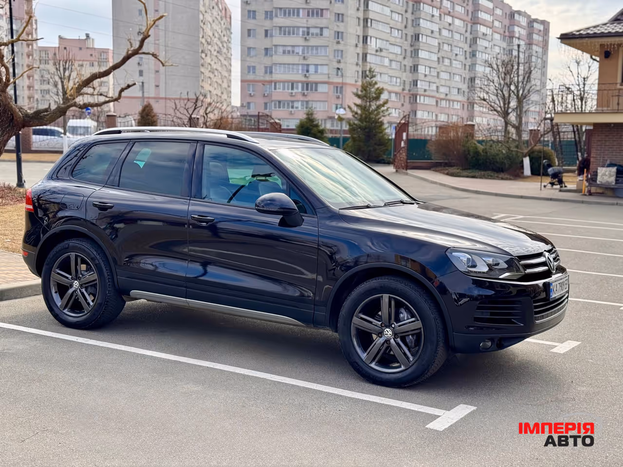 Volkswagen Touareg - фото 5