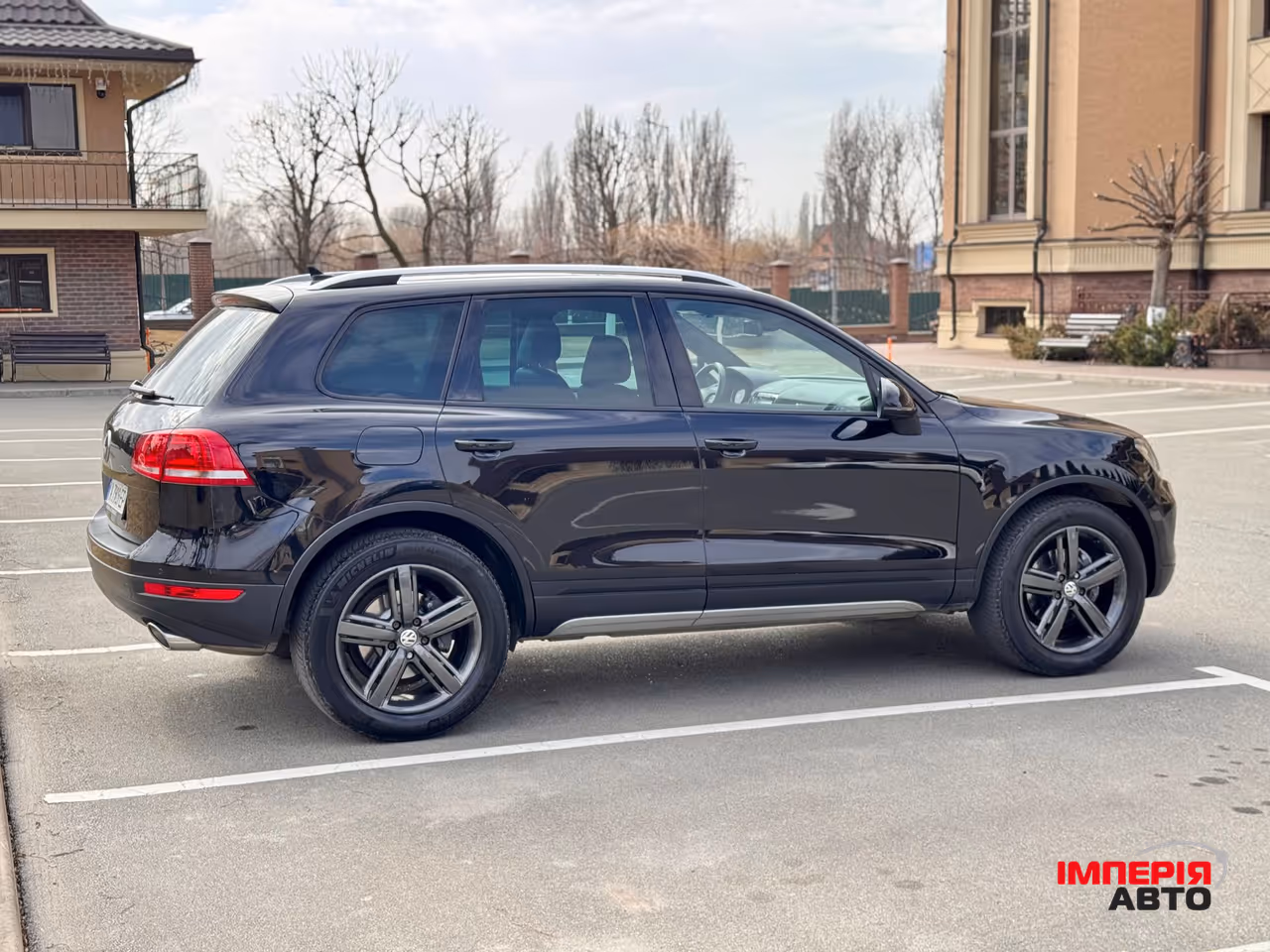 Volkswagen Touareg - фото 7