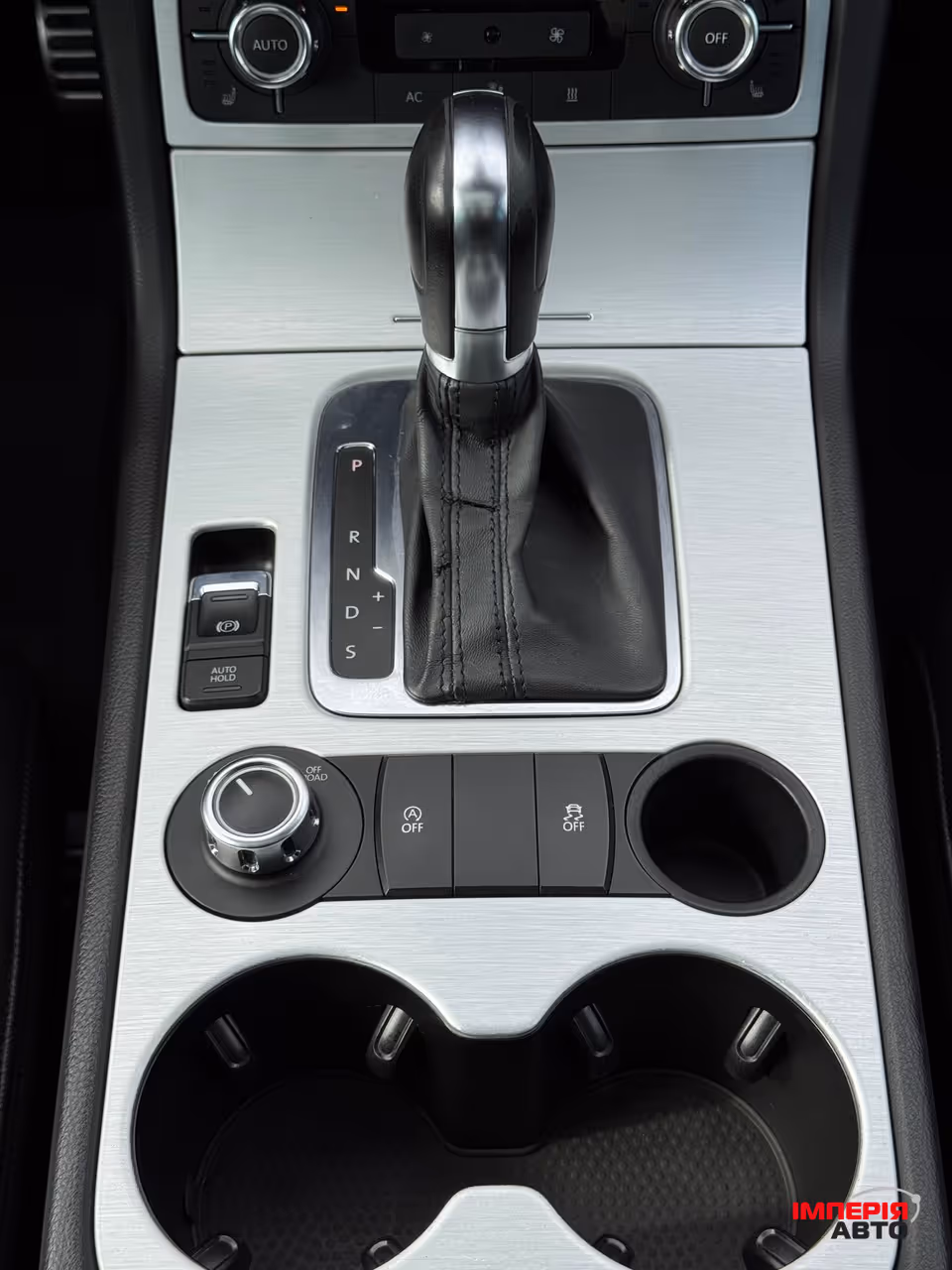 Volkswagen Touareg - фото 65