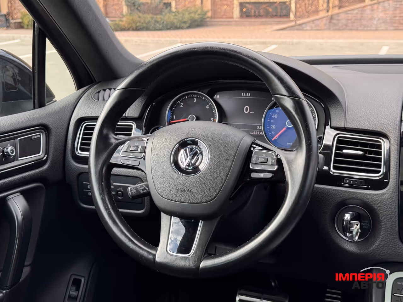 Volkswagen Touareg - фото 68