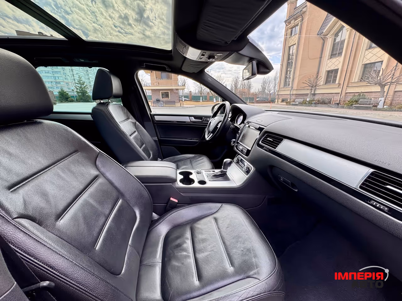 Volkswagen Touareg - фото 59