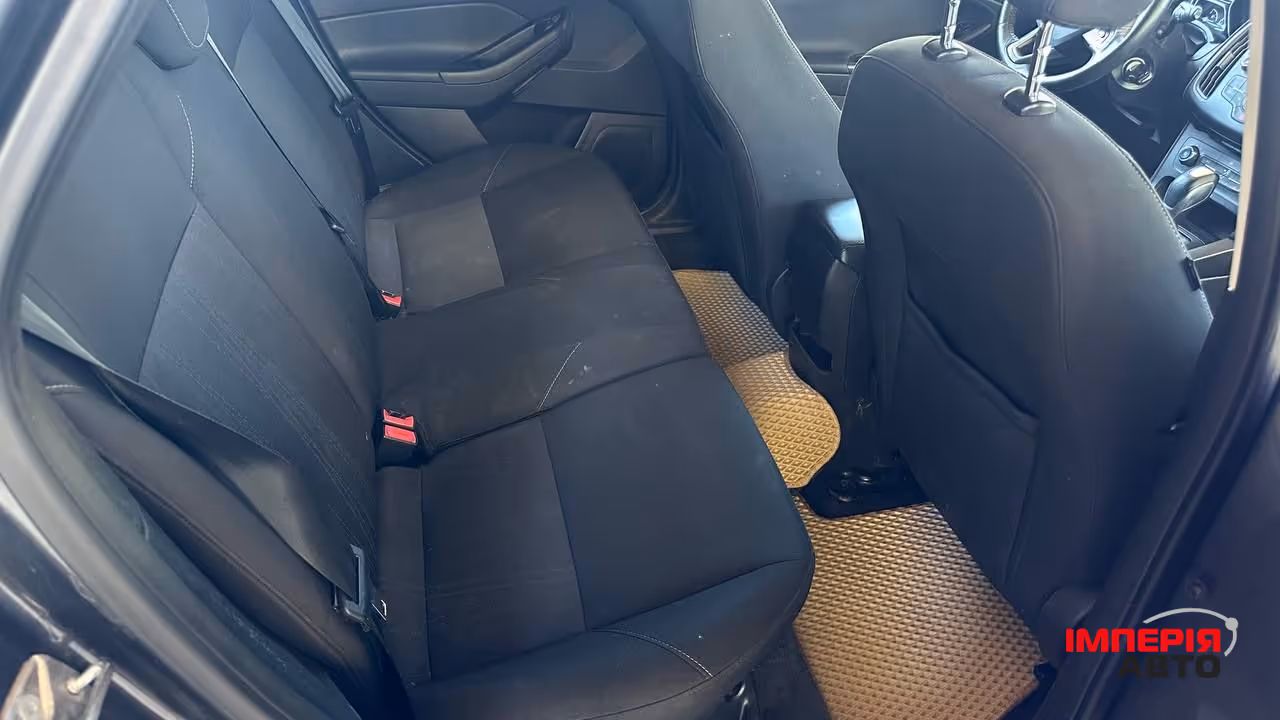 Ford Focus ST - фото 6