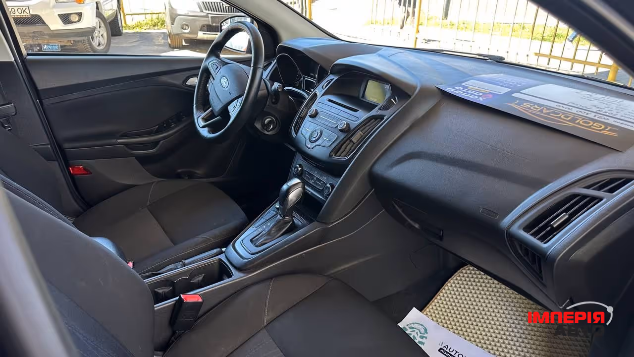 Ford Focus ST - фото 5