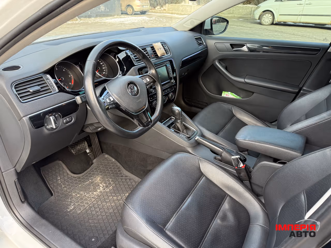 Volkswagen Jetta - фото 17