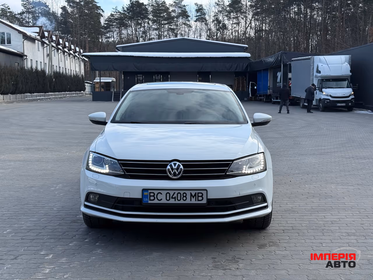 Volkswagen Jetta - фото 1