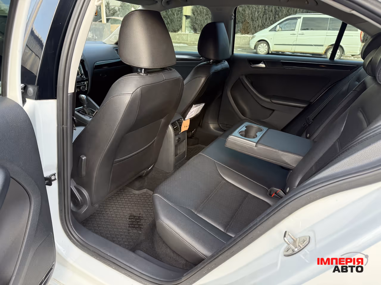 Volkswagen Jetta - фото 19