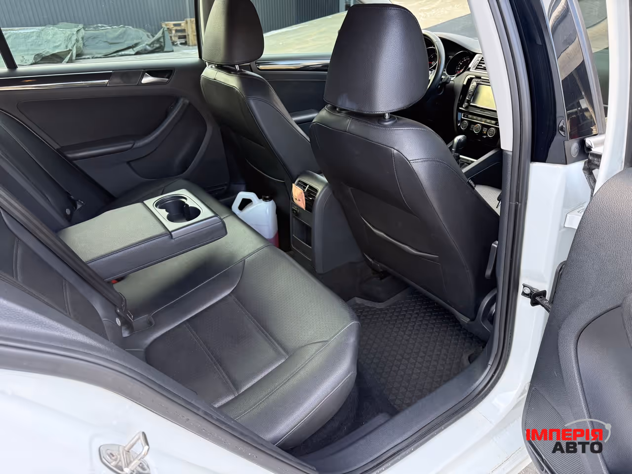 Volkswagen Jetta - фото 22