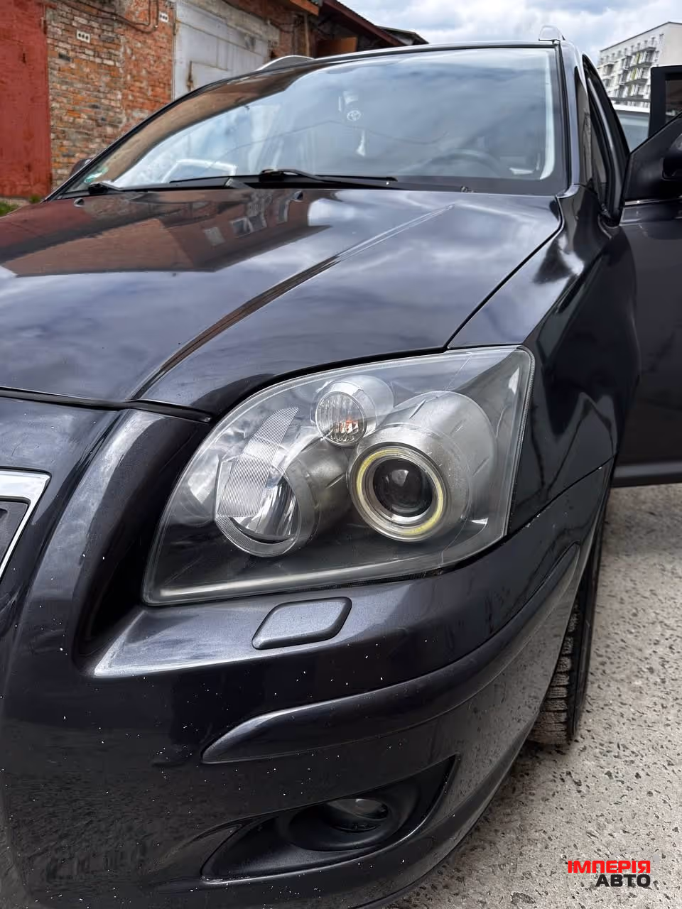 Toyota Avensis - фото 3